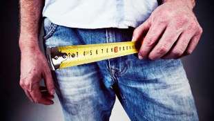 Man measured his penis with a tape measure